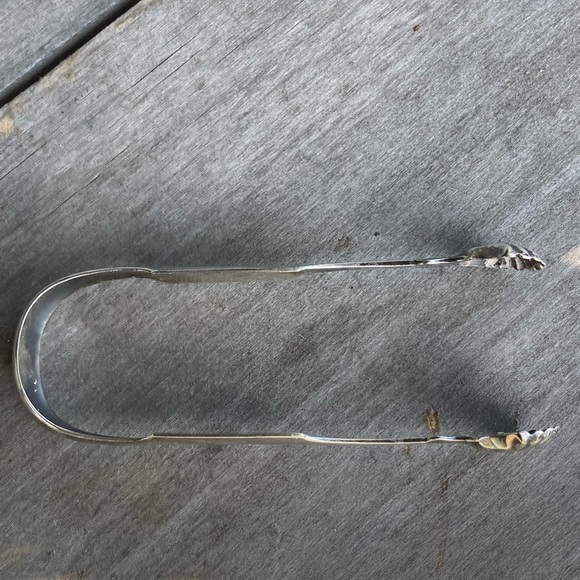 Vintage | English Sugar Tongs with Shell Design - Picture 11 of 13
